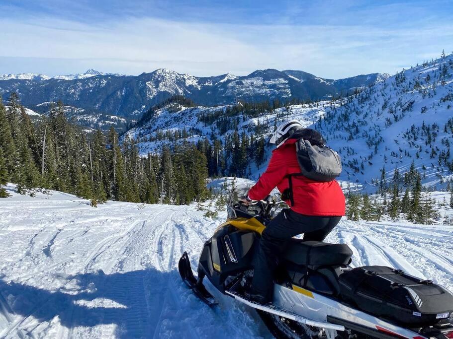 Walk-In Skiing/Tubing Across at Summit East view 4