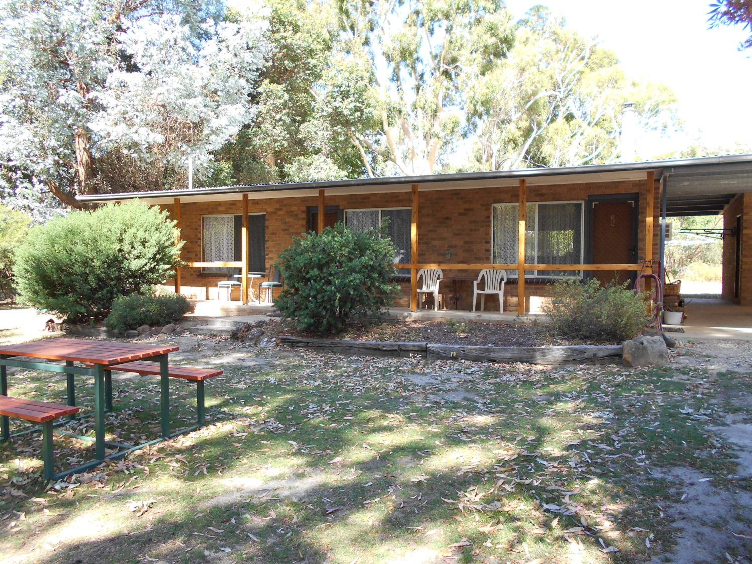 Grampians View Cottages and Units