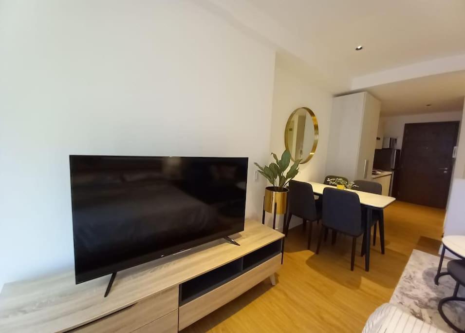 Lovely Studio in Novotel Suites, Metro Manila