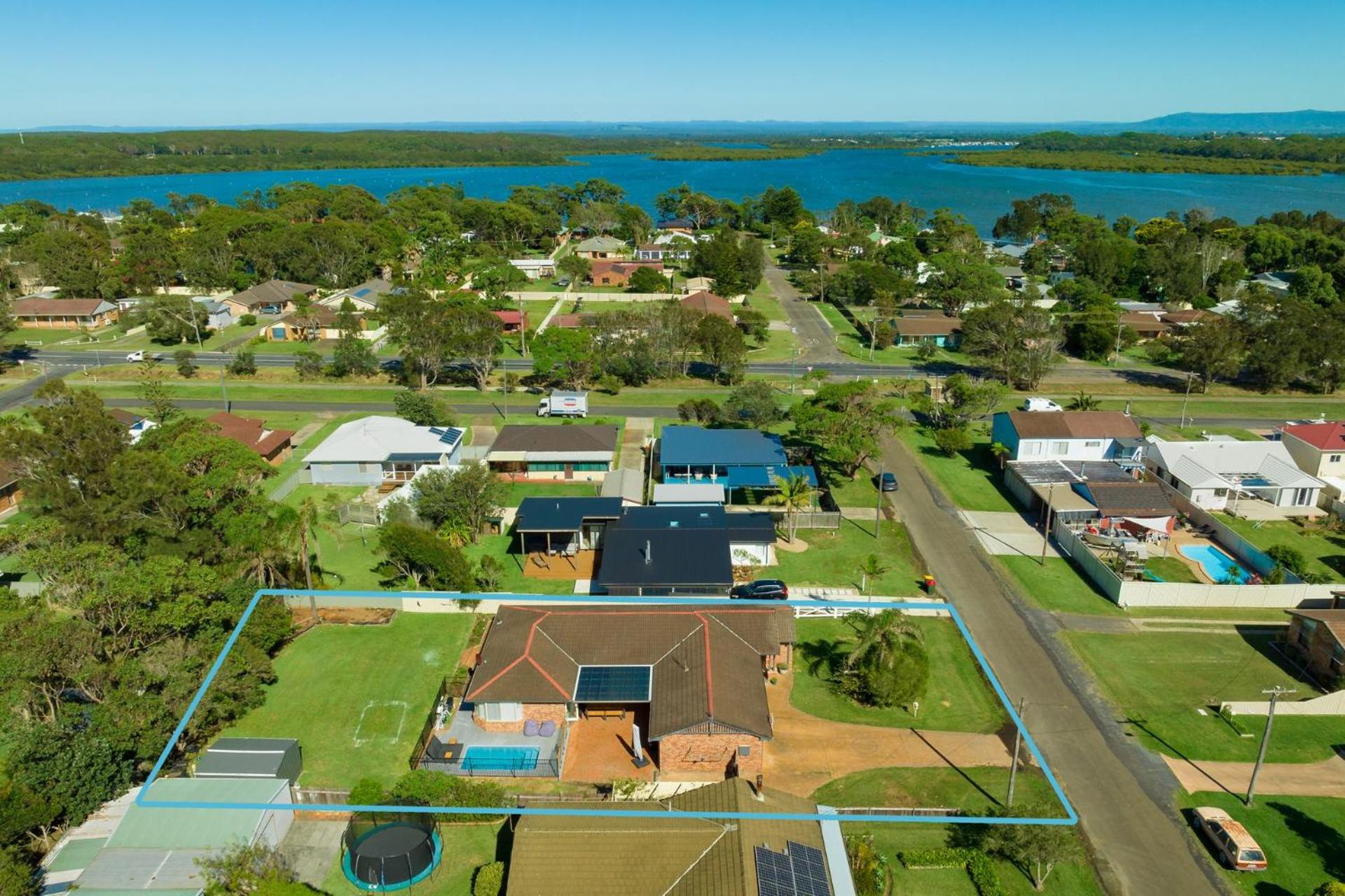 Serene Pet Friendly with Swimming Pool