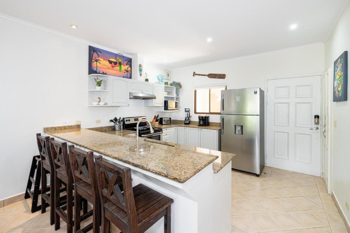Sunrise 6- Ocean View 2 BR condo, Steps to the Beach view 3