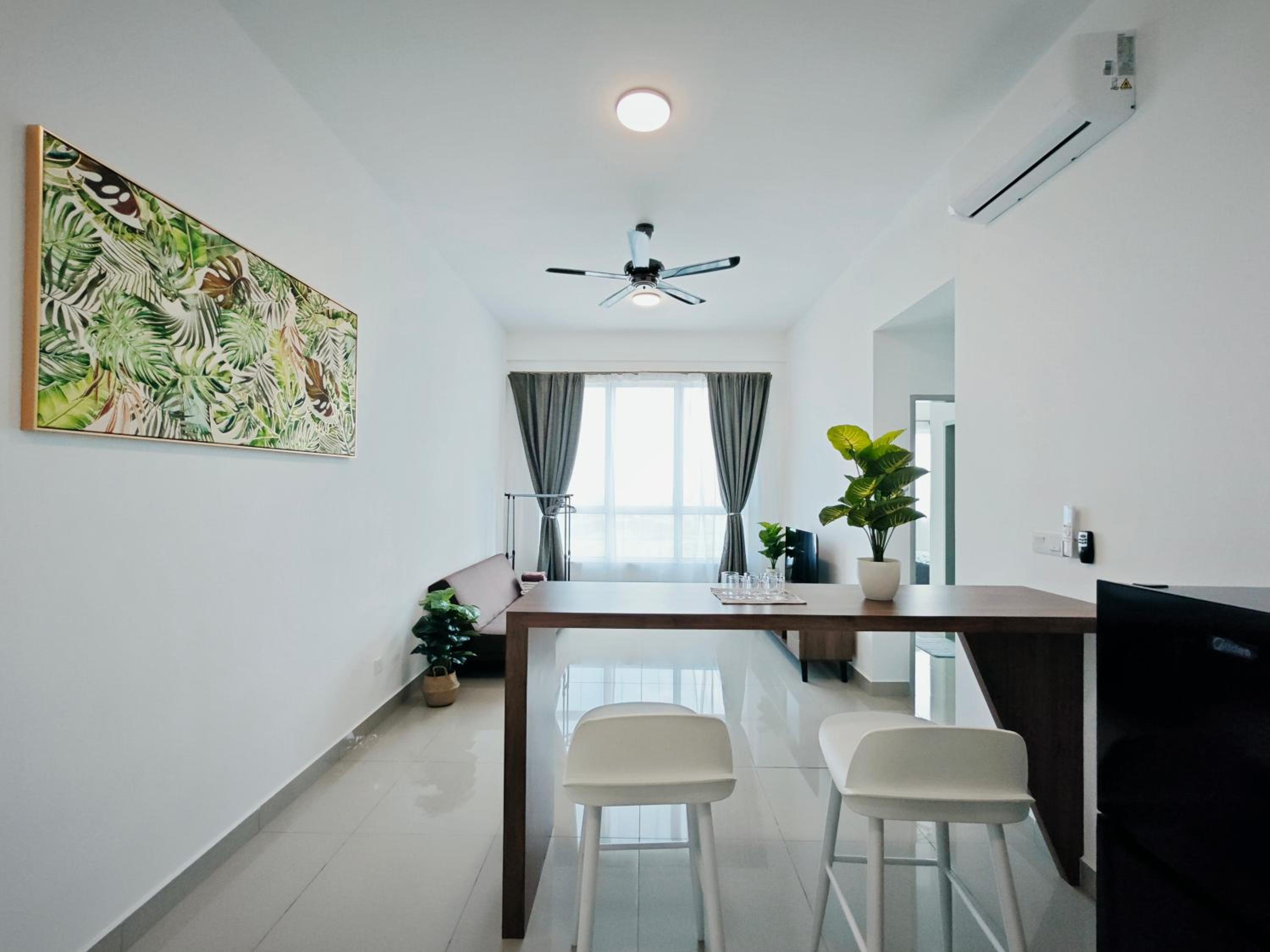 Balinese Seaview Trevor Amber Suite photo 3