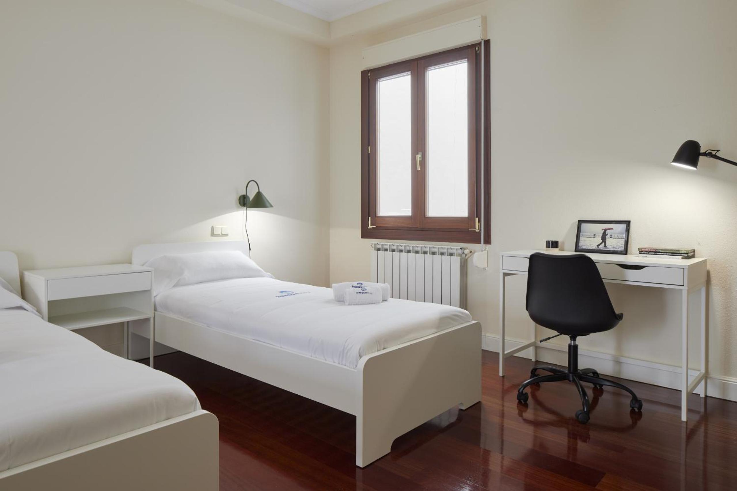 Zinema - Basque Stay view 3