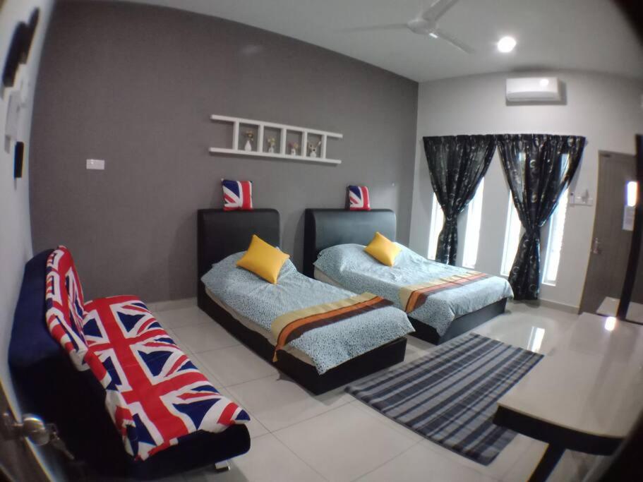 AVENUE HOMESTAY 5 Room 4 Toilet 4 MINUTES TO TOWER photo 1