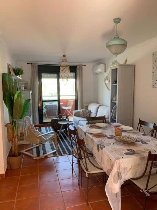 Hotel apartamento playa la barrosa - Image 1