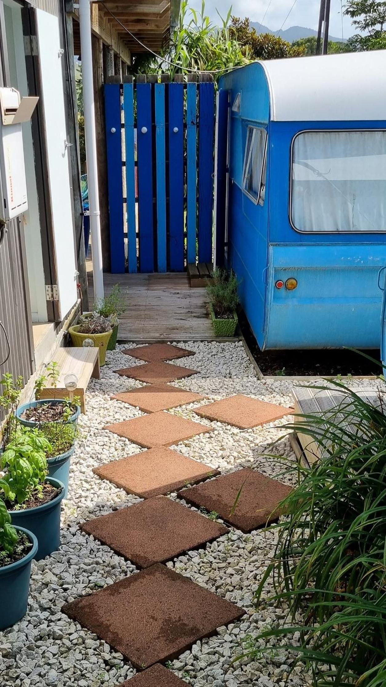 Raglan West Retro Beach Vibe Accommodation view 5