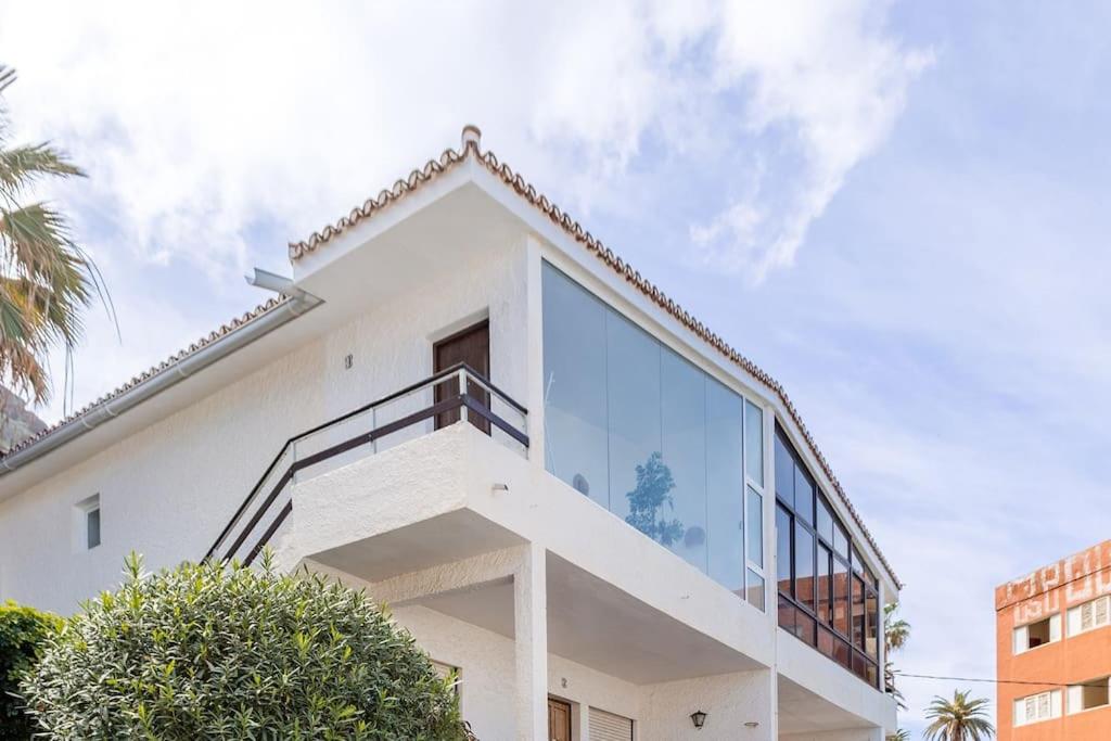 Coastal Vista: retreat in nature