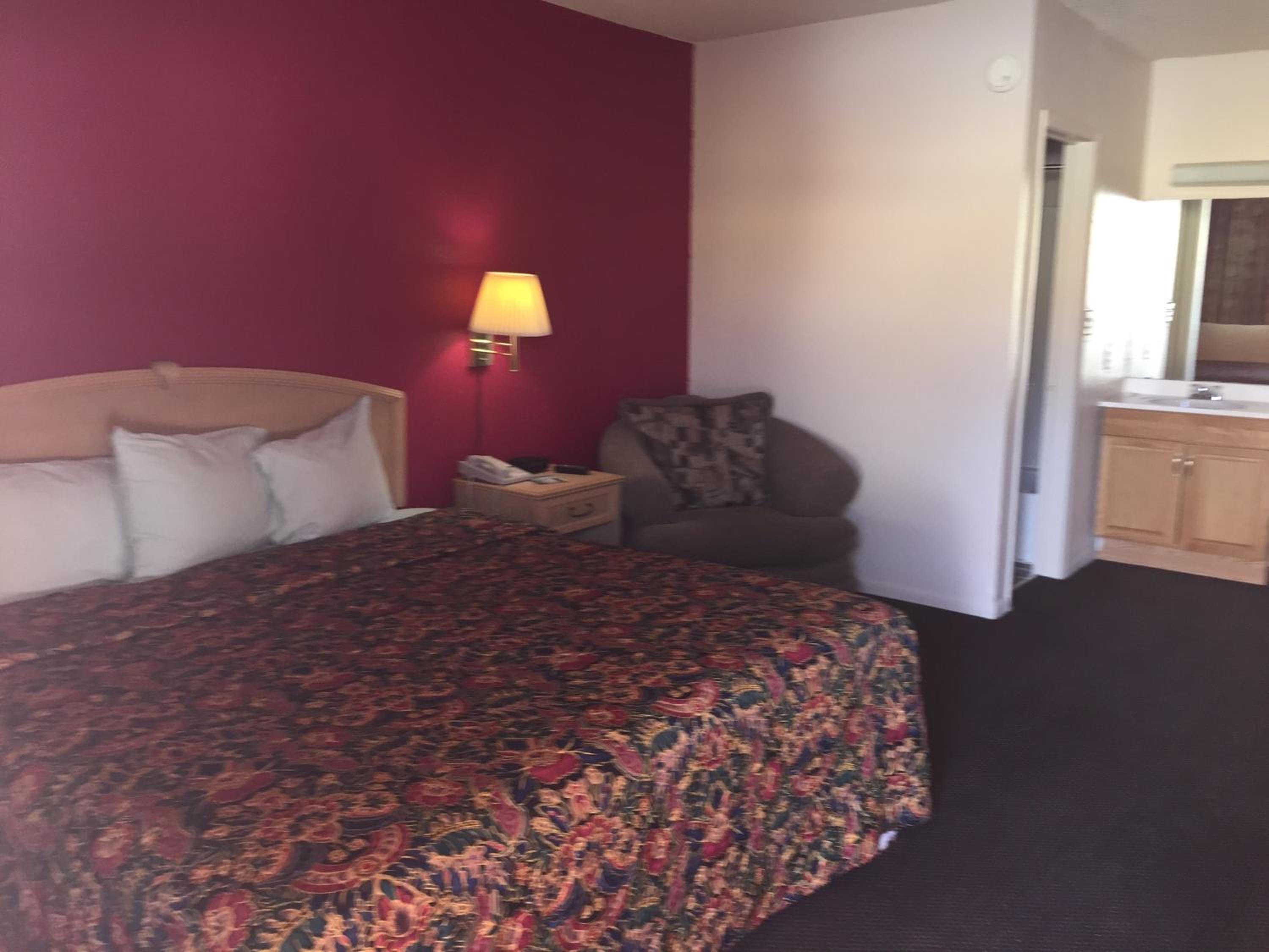 Avalon Motel view 3