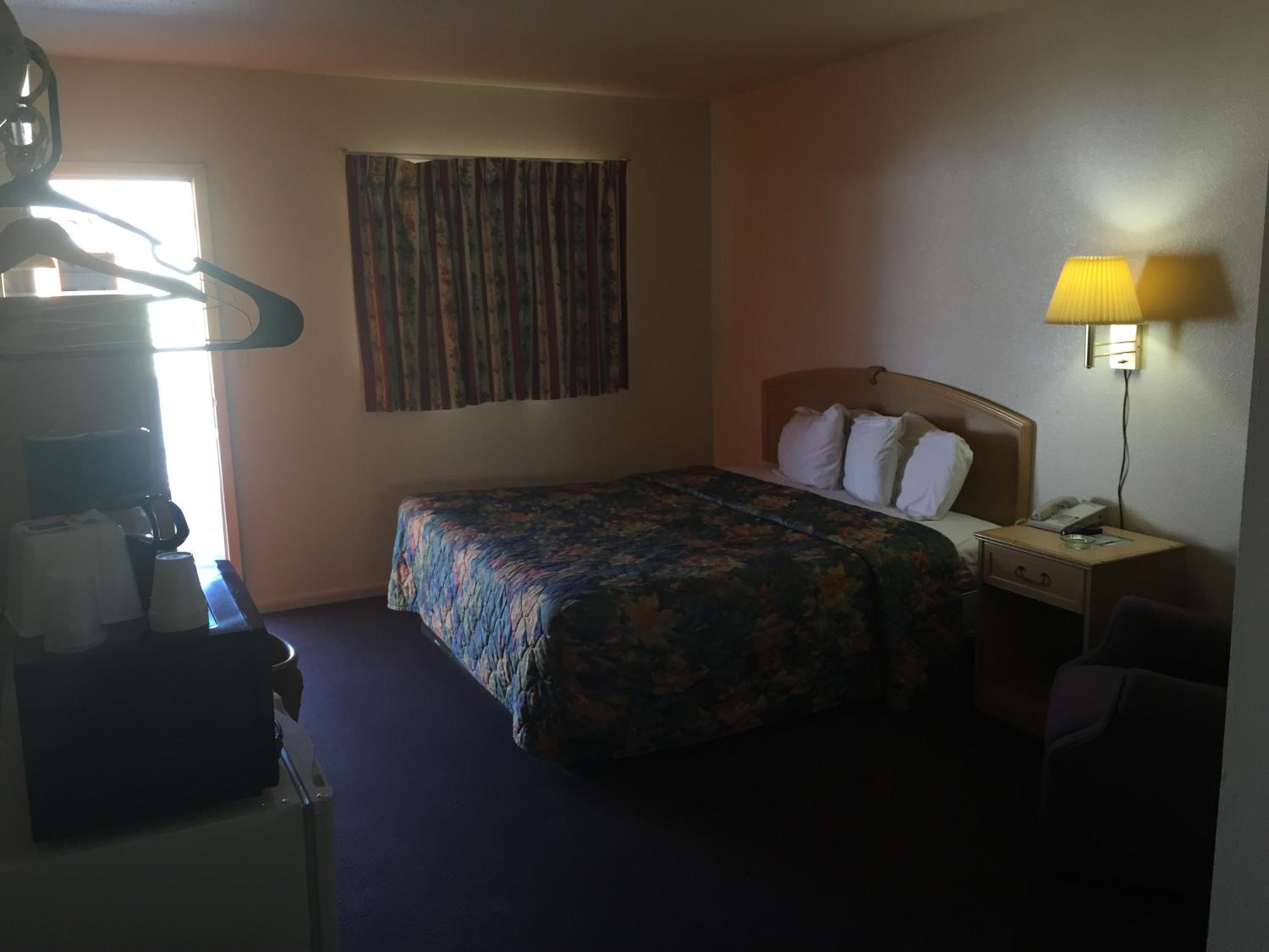 Avalon Motel view 5