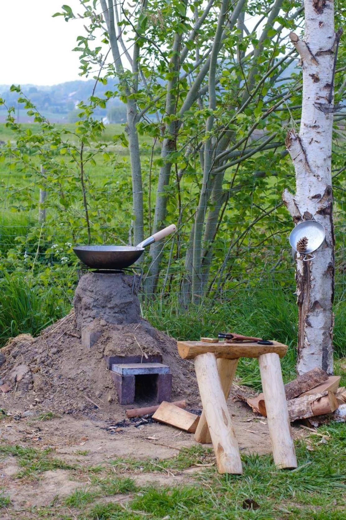 Au Pied Du Trieu, The Shelter