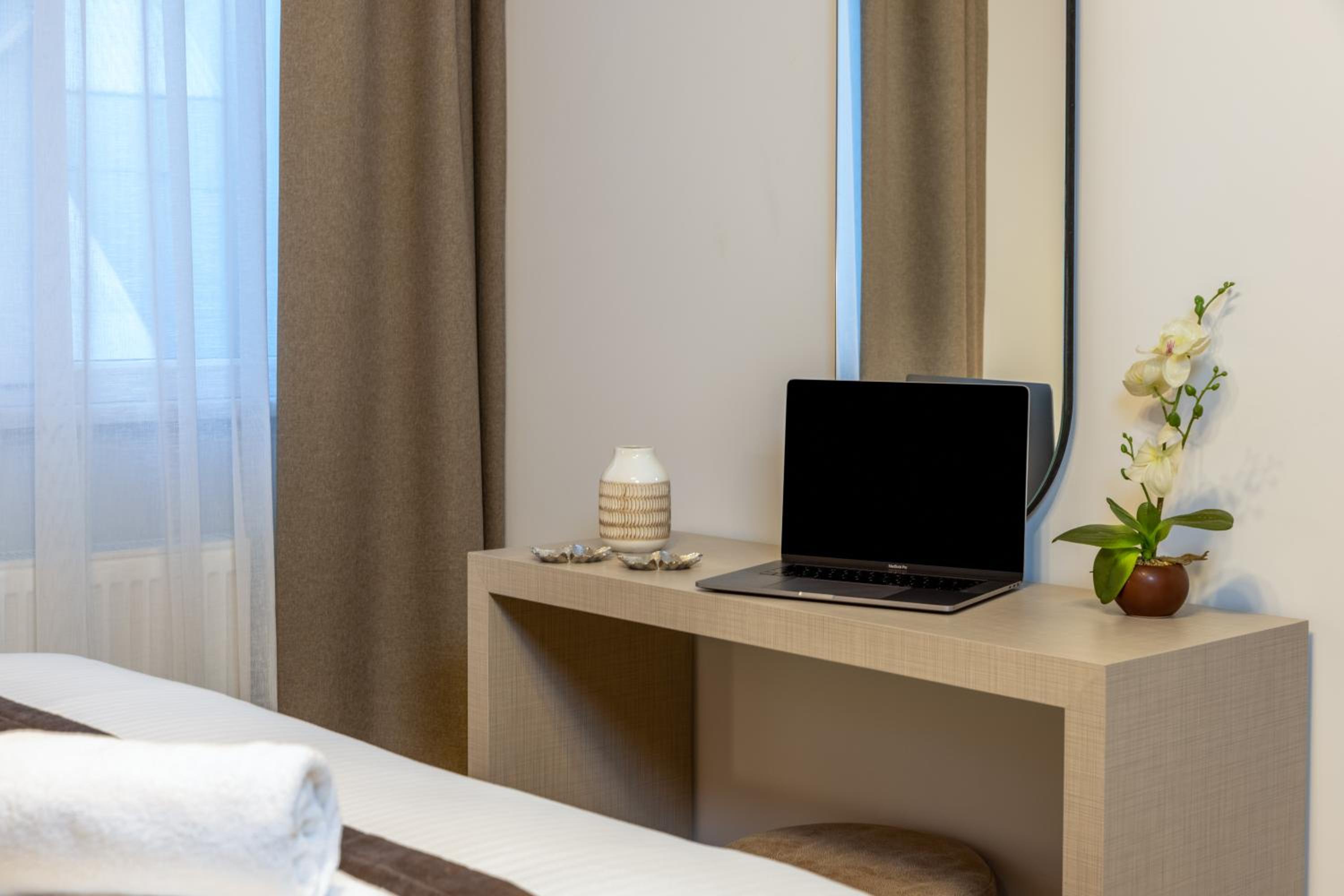 BayMari Suites Şehir Hayatı - Image 66
