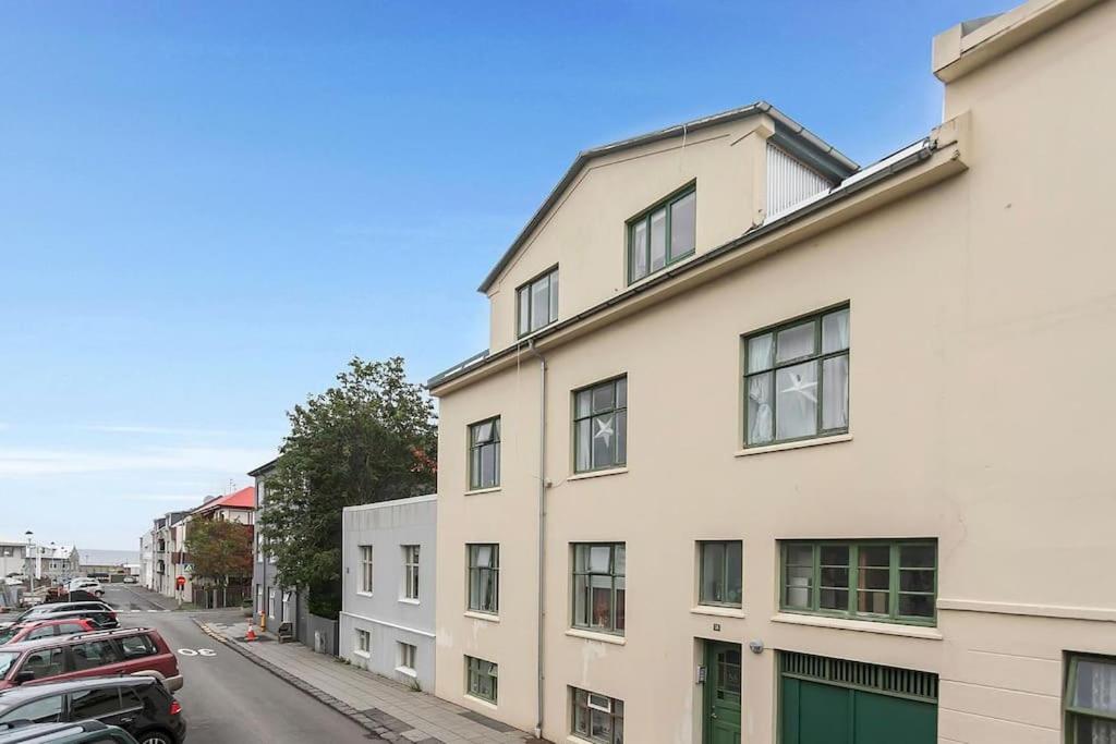 Cosy apartment in the old west Reykjavik center view 4