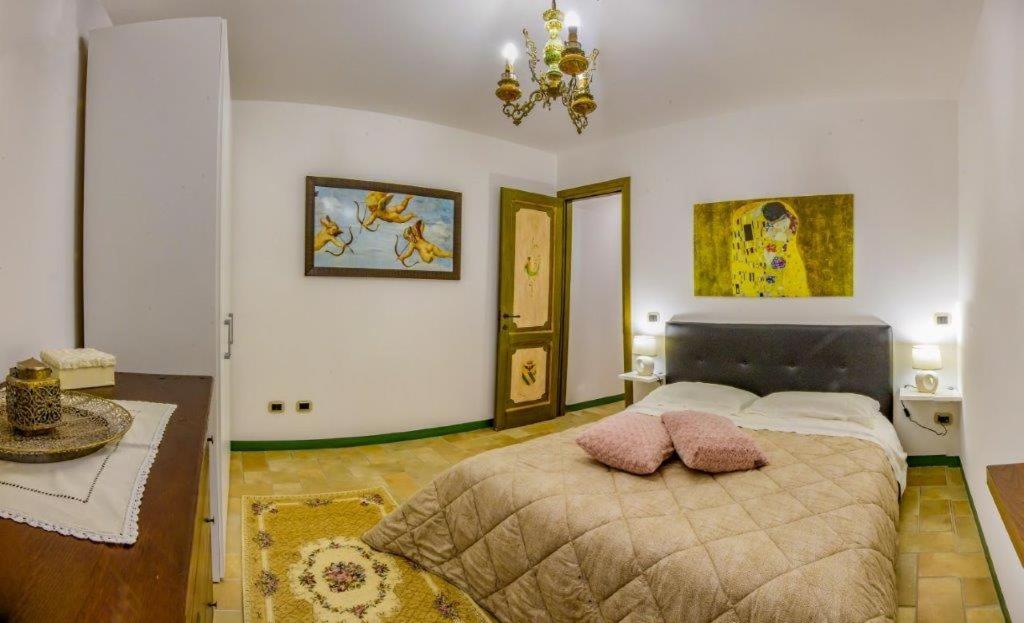 Dal Duca Federico en Mondavio — hotel room