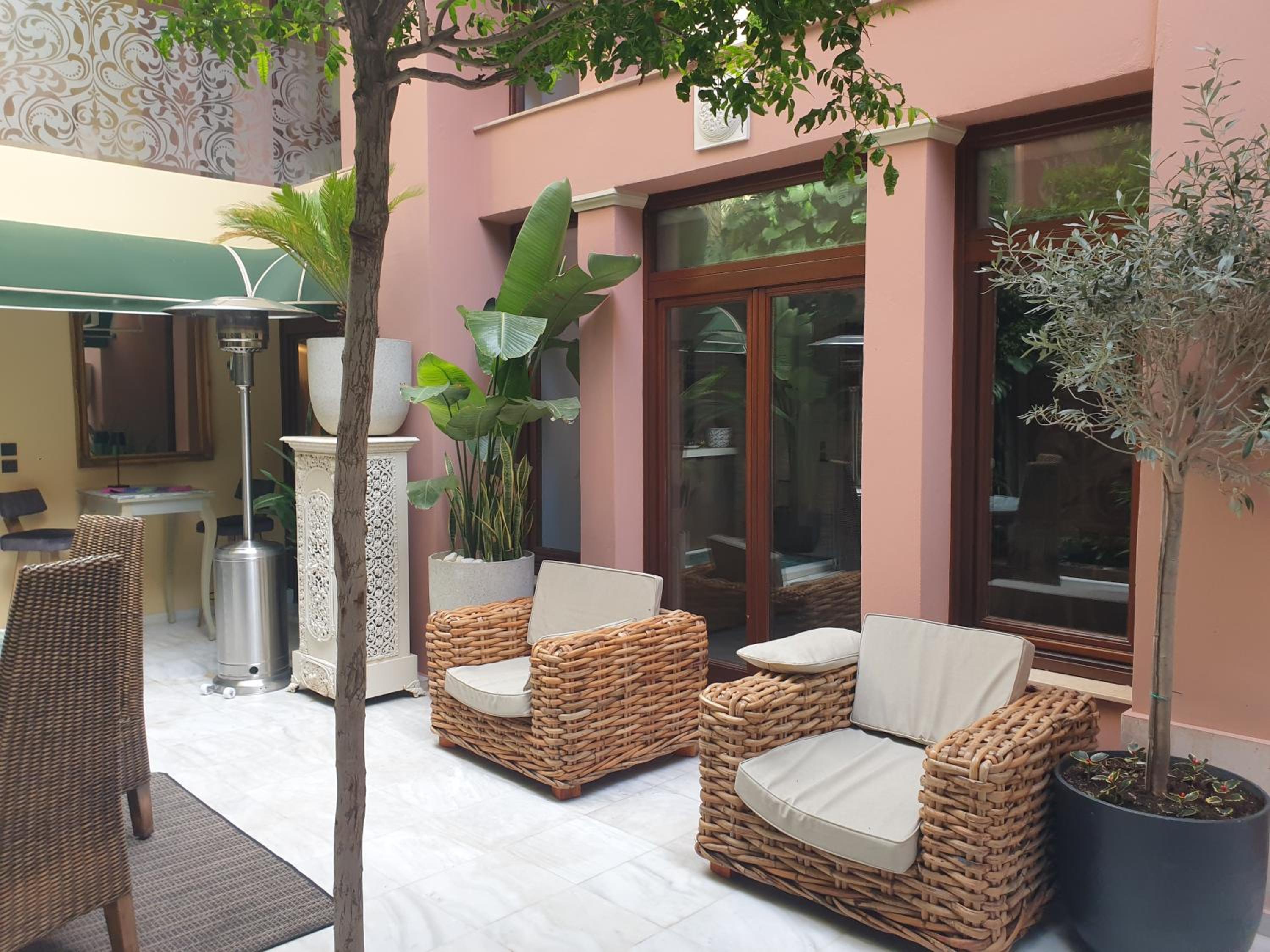 Farmaki Residence, Plaka