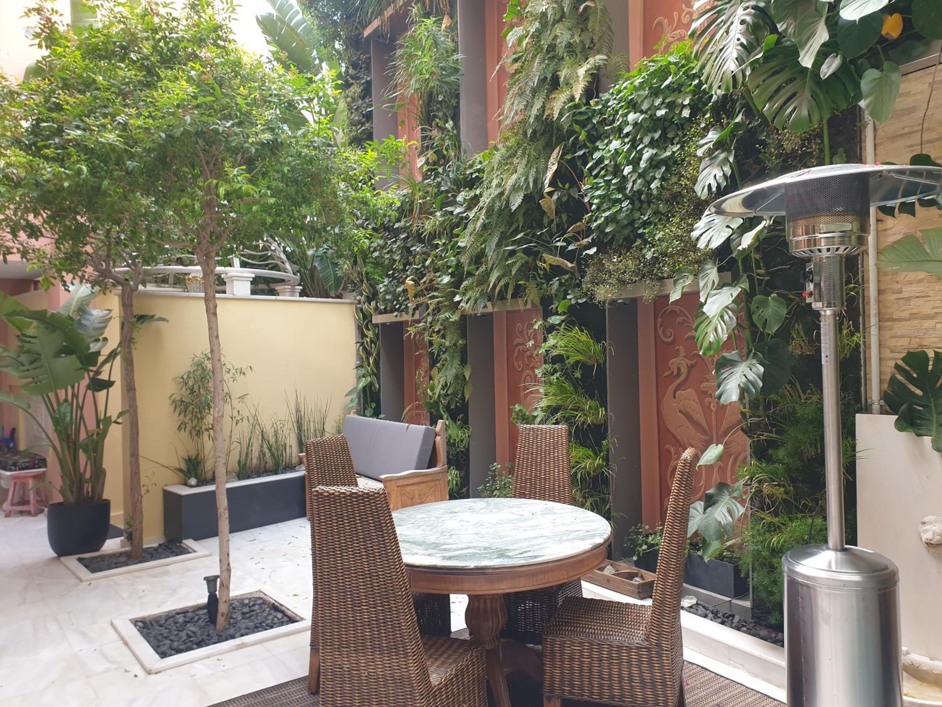 Farmaki Residence, Plaka