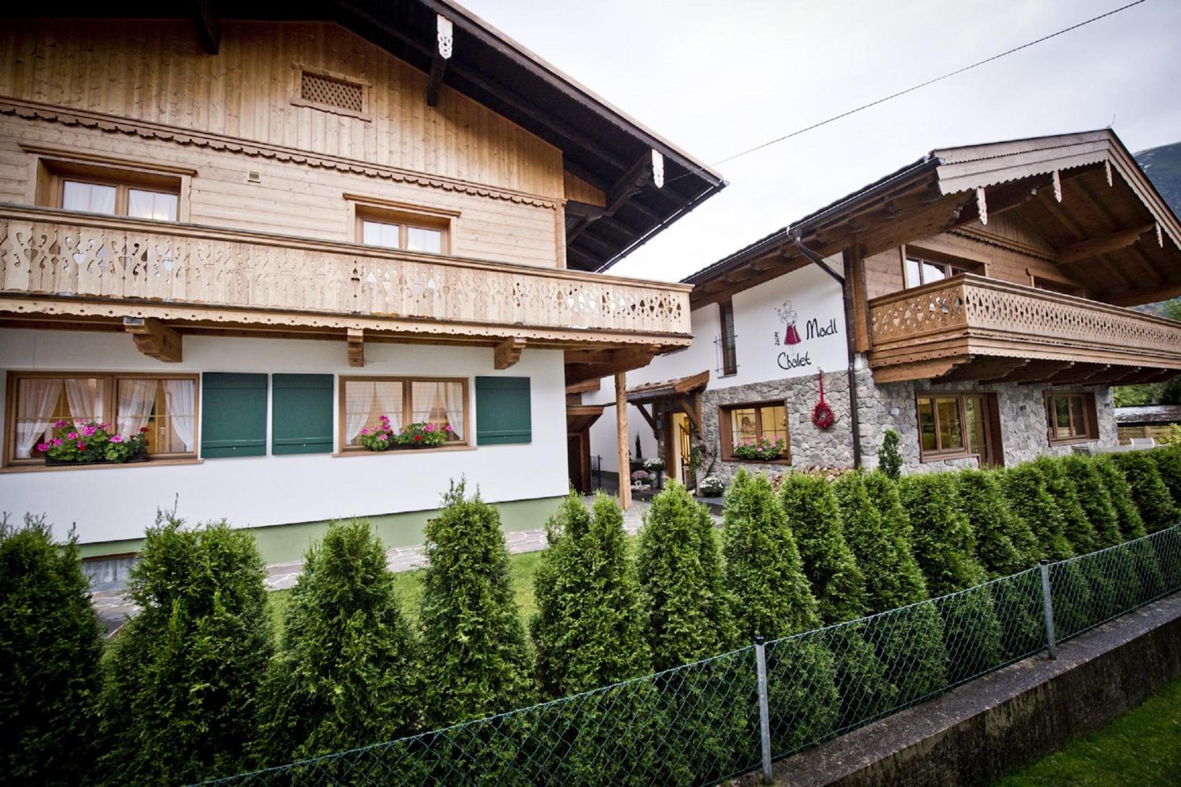 Chalet & Apartments Tiroler Bua