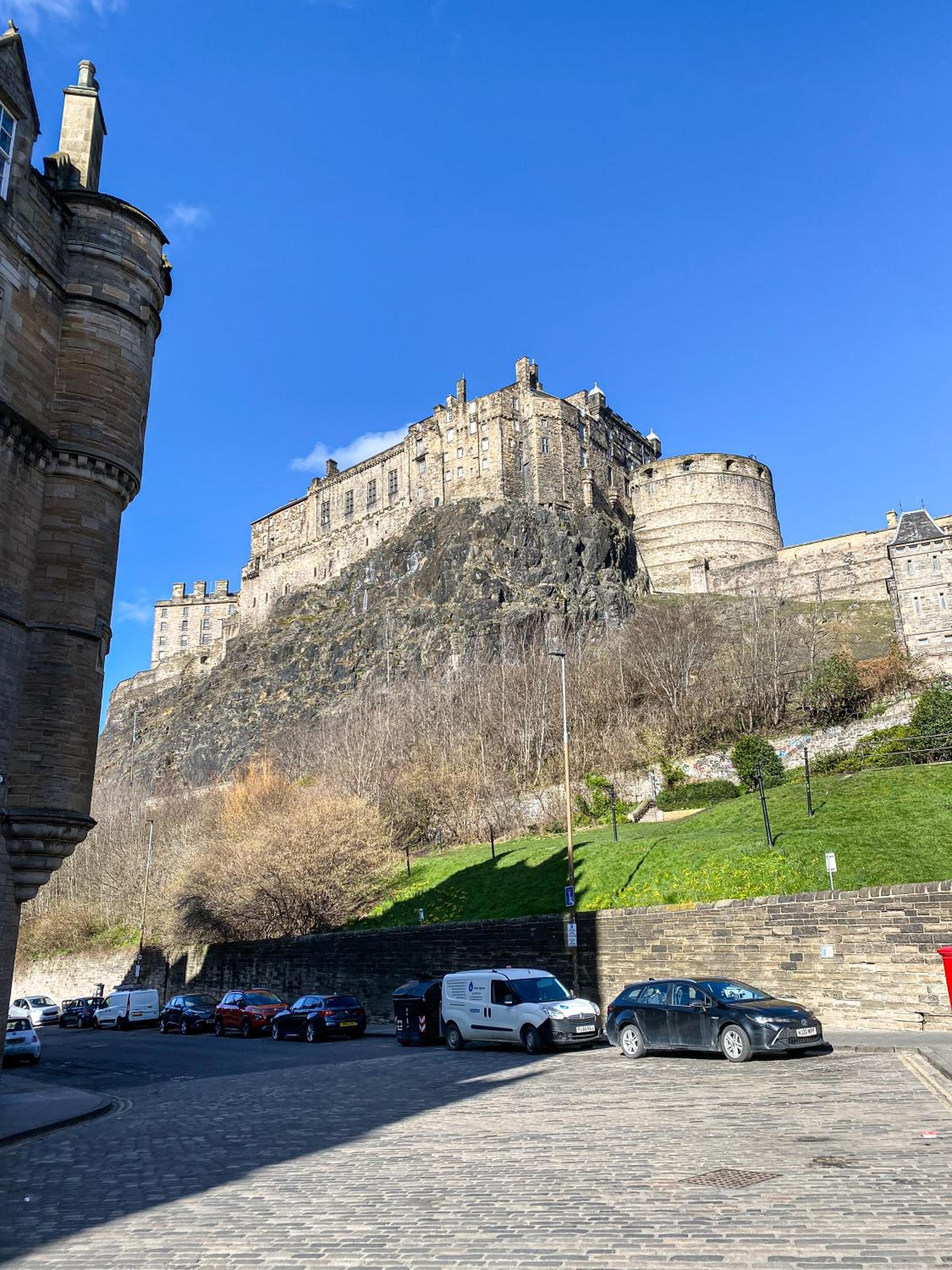 Snug Studio on The Grassmarket, 5mins from Castle view 3