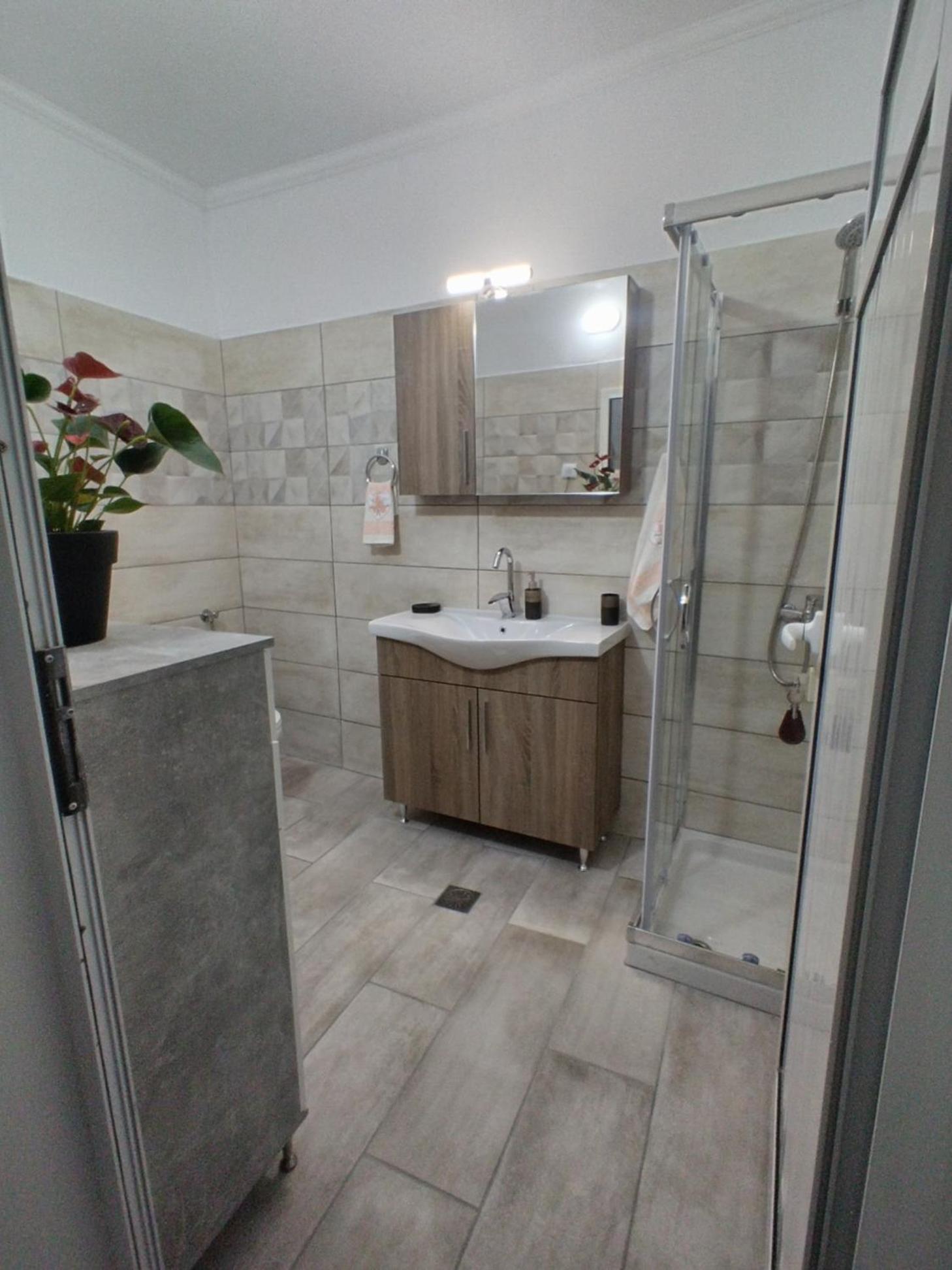 Vaggelitsa's House en Pythagoreio — bathroom