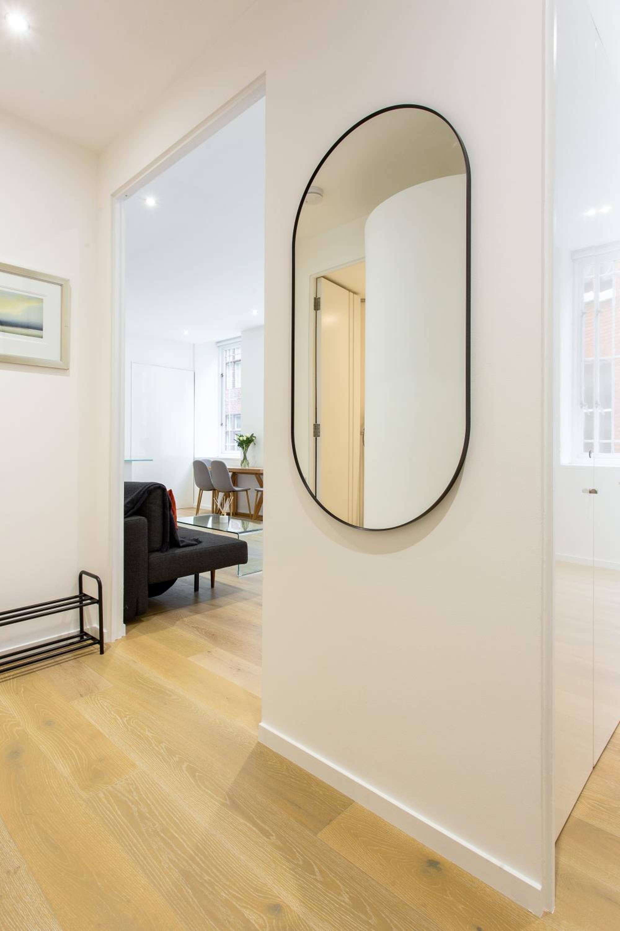 2 Bed 2 Bath Apartment Off Regent Street
