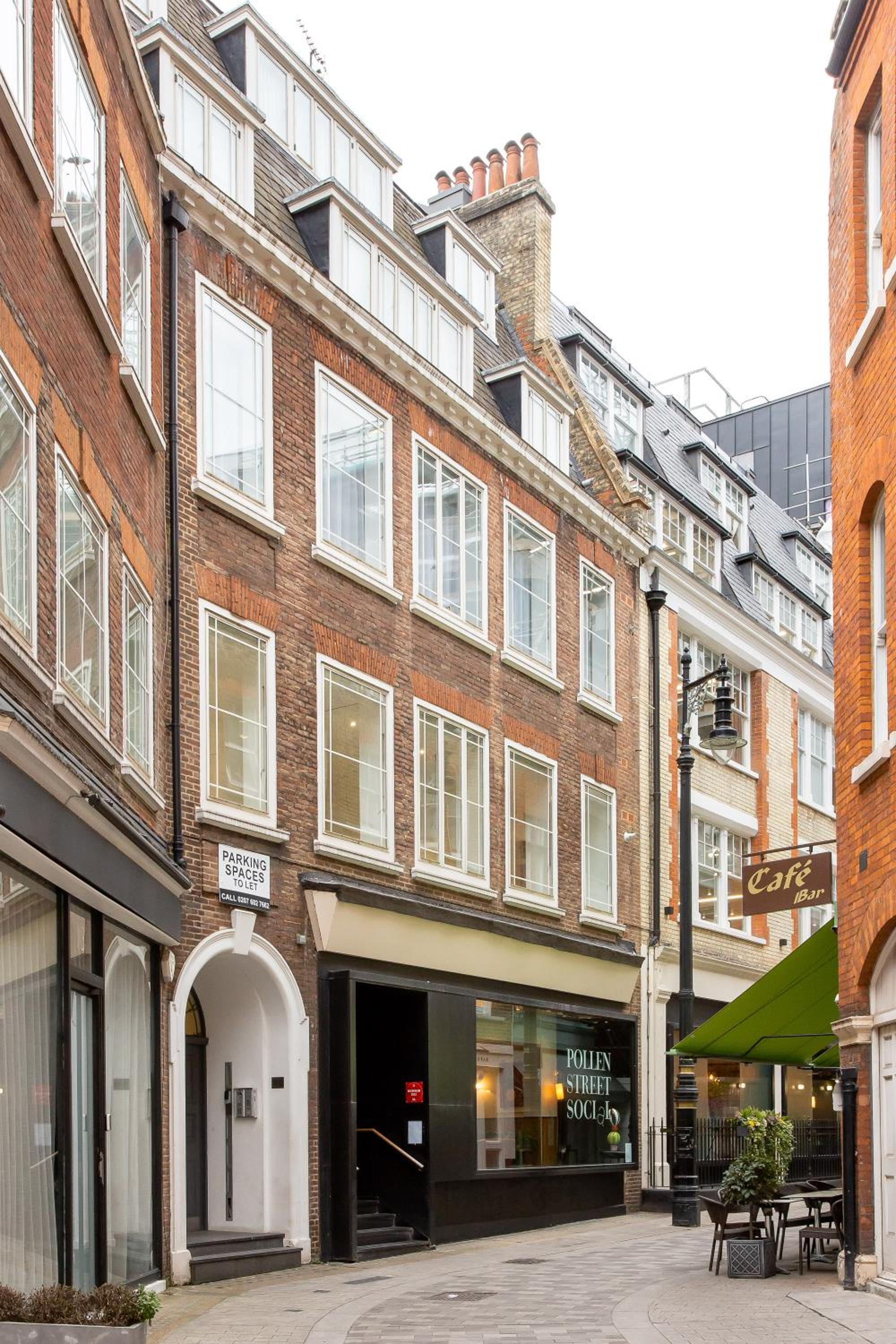 2 Bed 2 Bath Apartment Off Regent Street