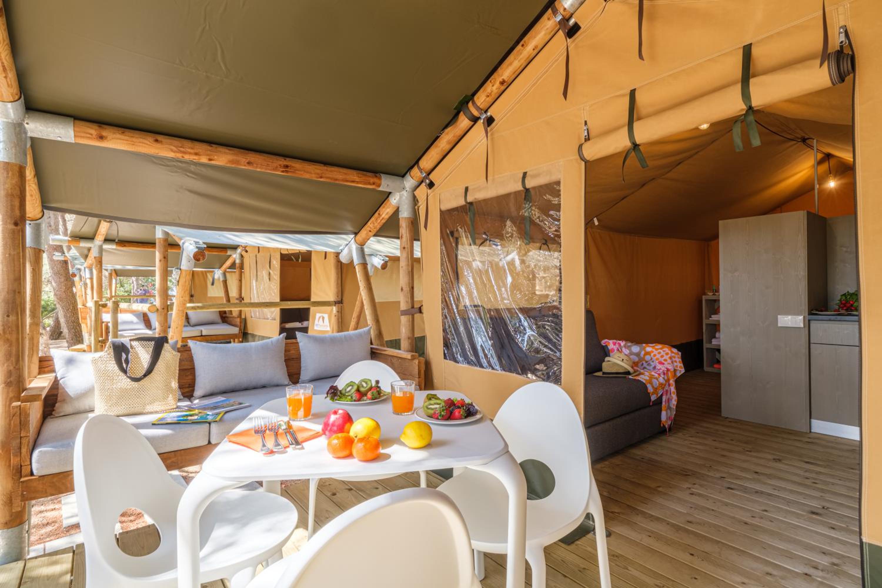 Camping Estival Torre de la Mora