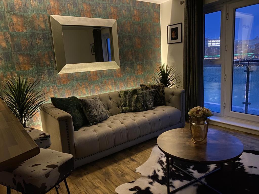 Luxury Riverfront Apartment