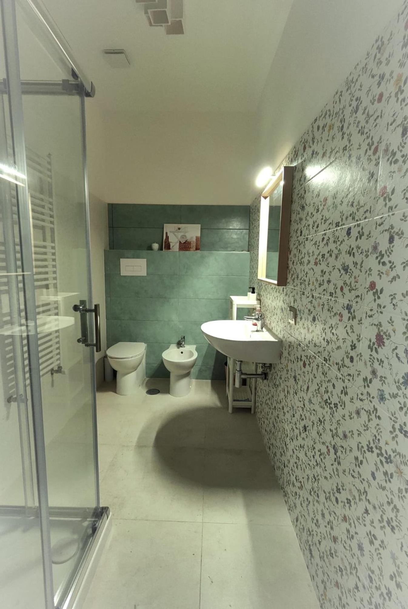 b&b Telesilla