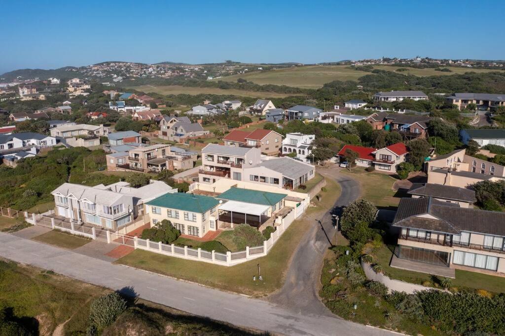 Double-Story Holiday Home with Pool & Seaview
