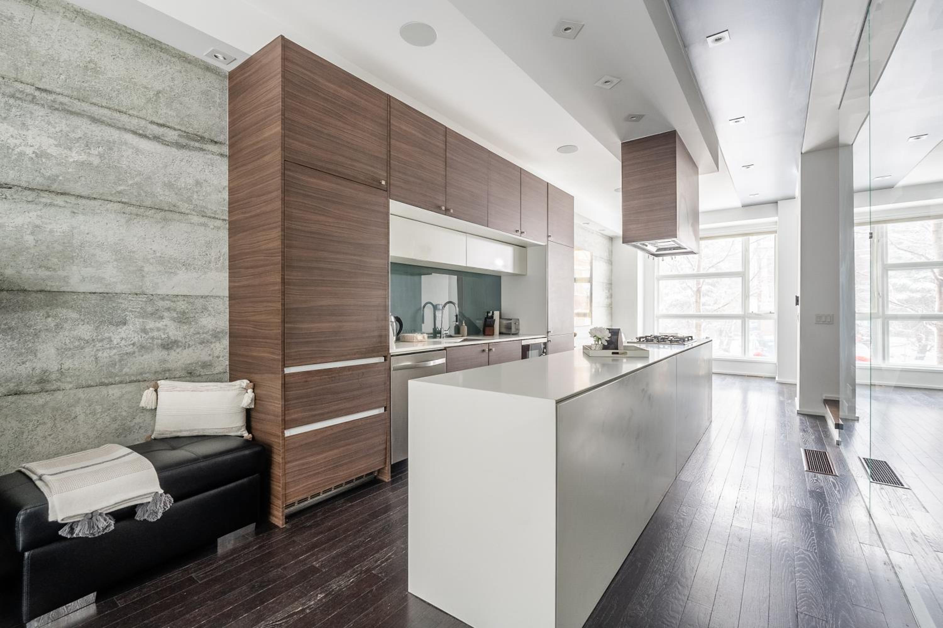 GLOBALSTAY Exclusive 4 Bedroom Townhouse in Downtown Toronto with Parking