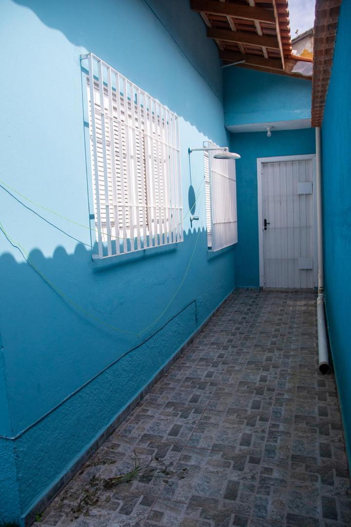 Linda casa a 950m do mar em Bertioga SP