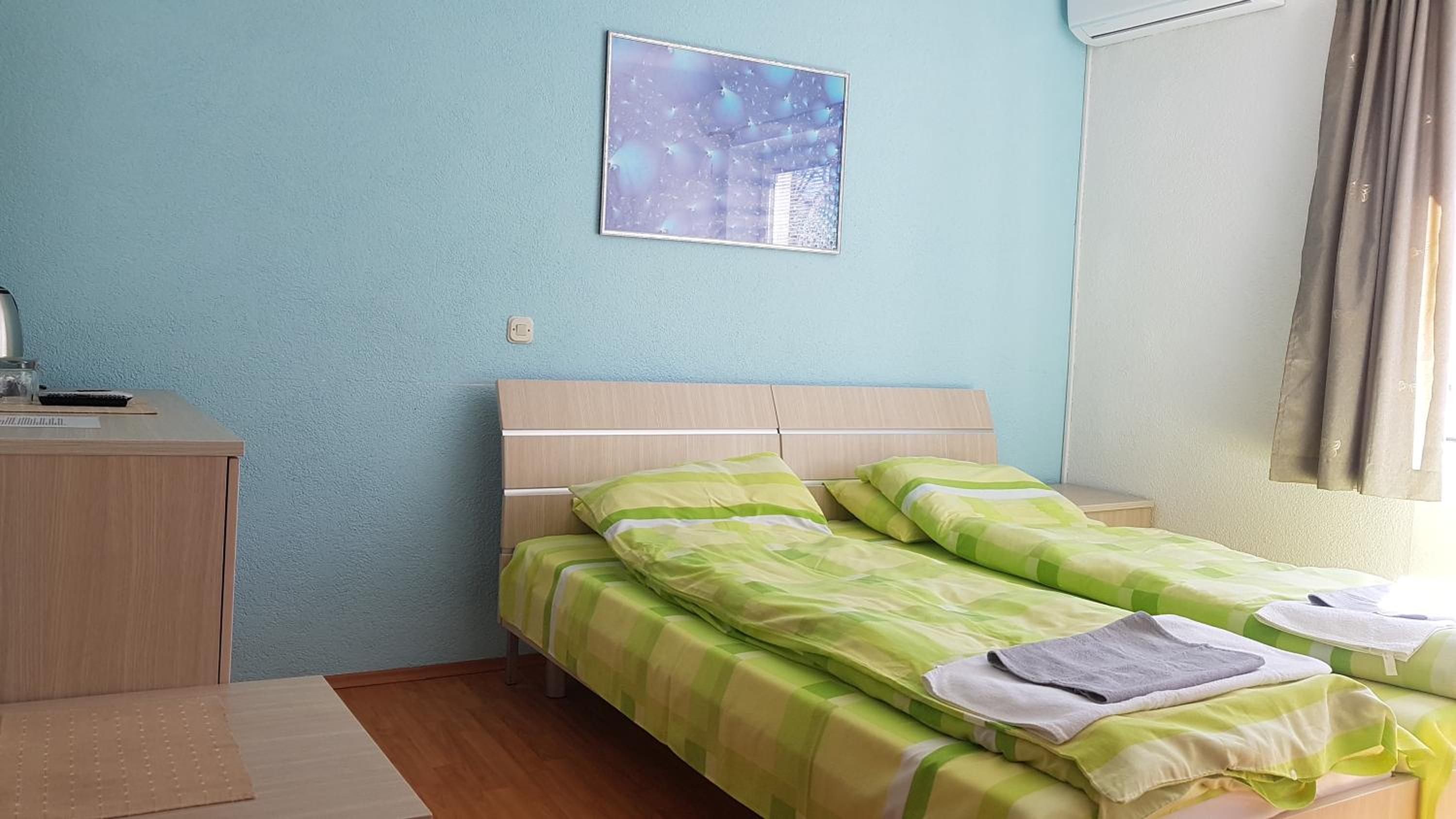 Luccia Apartments-Guesthouse Laguna
