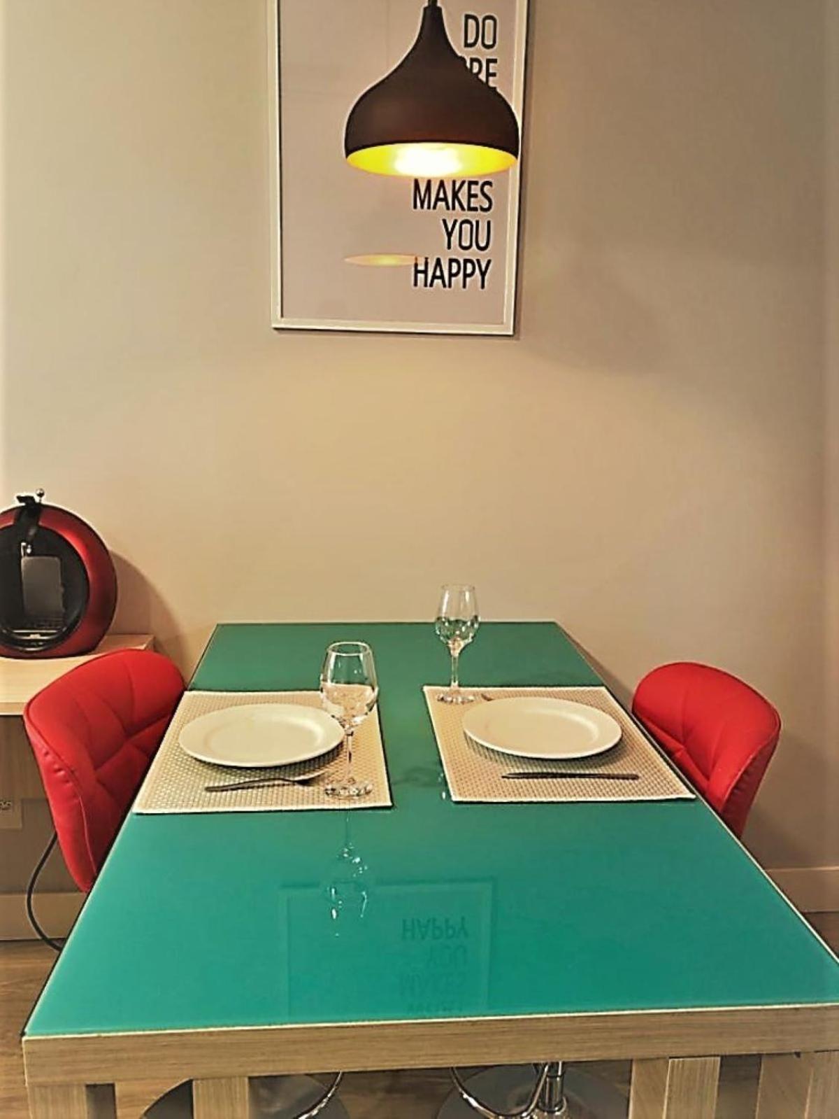 Studio Moderno e Aconchegante