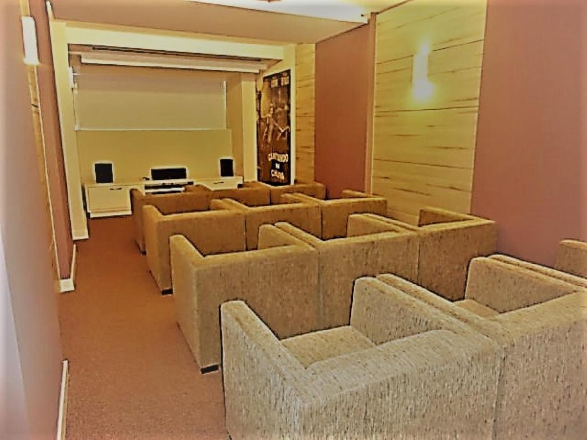 Studio Moderno e Aconchegante