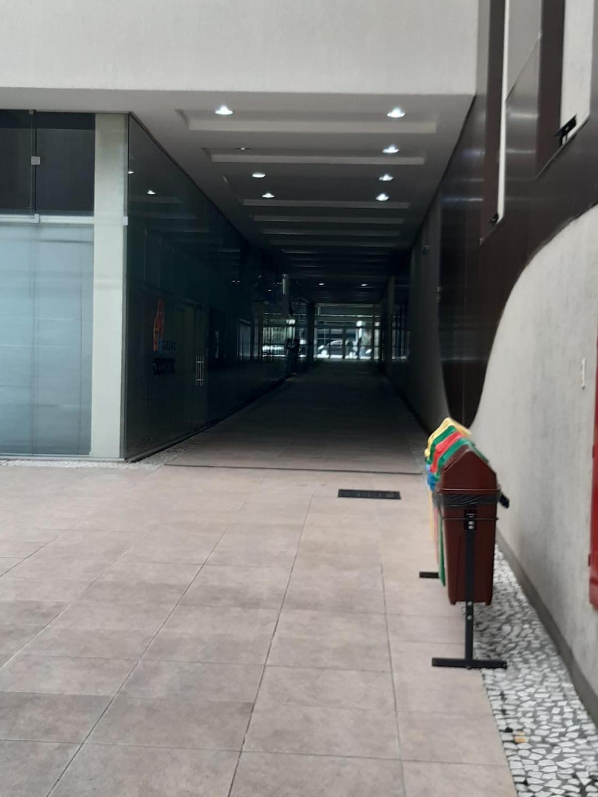 Studio Moderno e Aconchegante