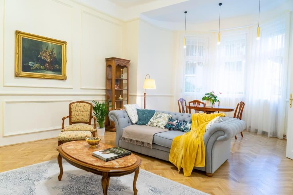 Kastély Apartman