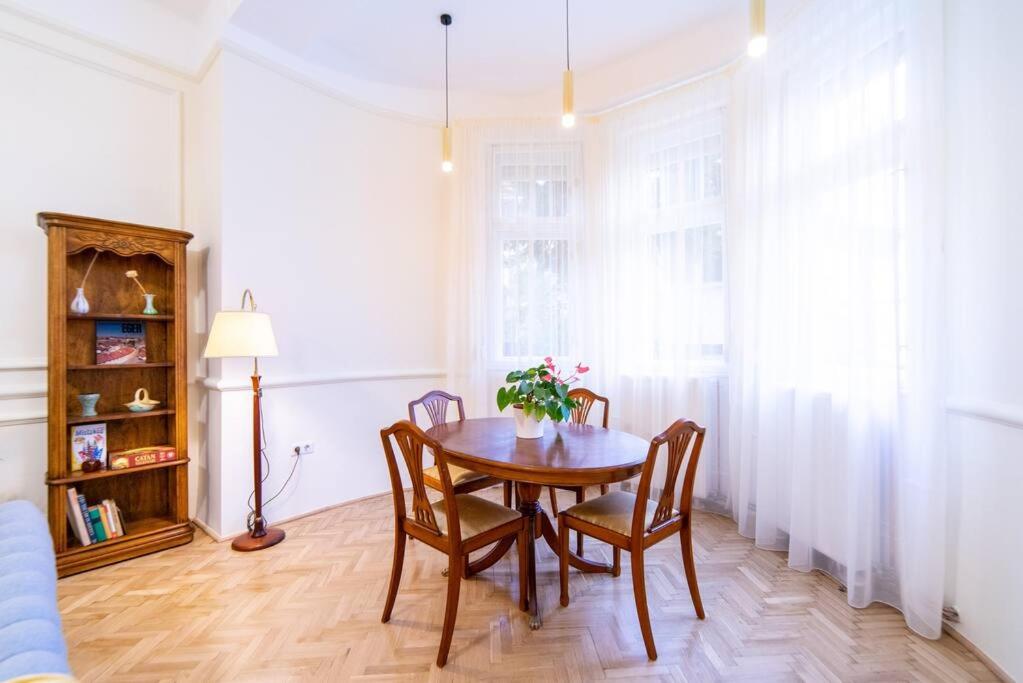 Kastély Apartman