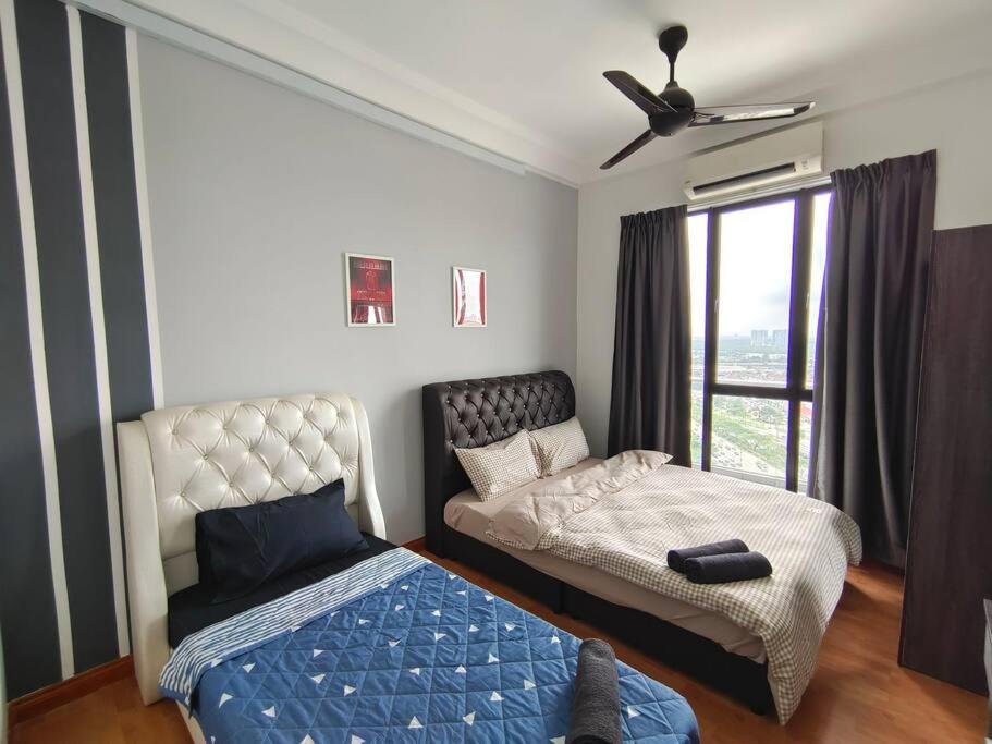 Platino 4Bedrooms Paradigm Mall Netflix By STAY