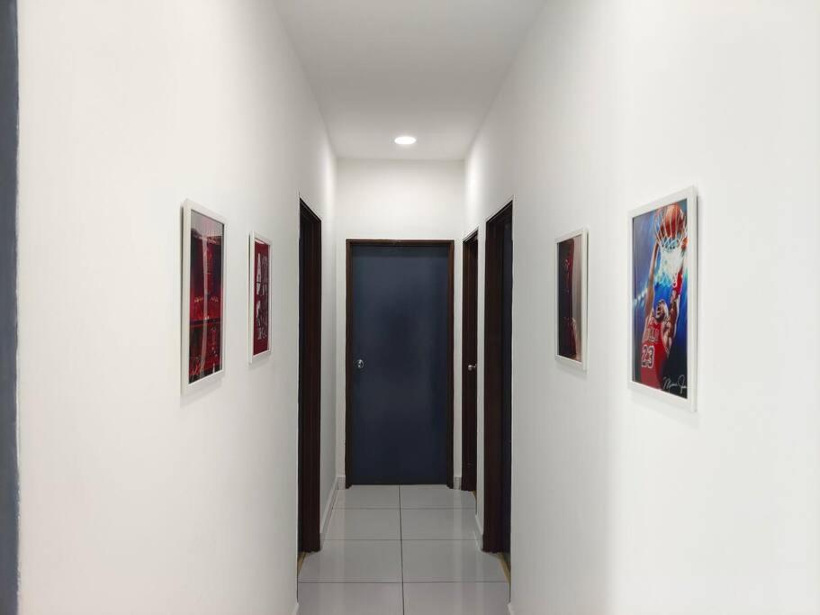 Platino 4Bedrooms Paradigm Mall Netflix By STAY
