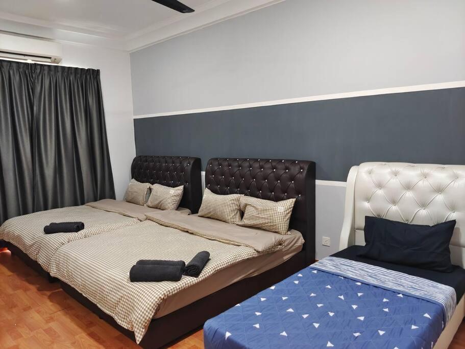 Platino 4Bedrooms Paradigm Mall Netflix By STAY