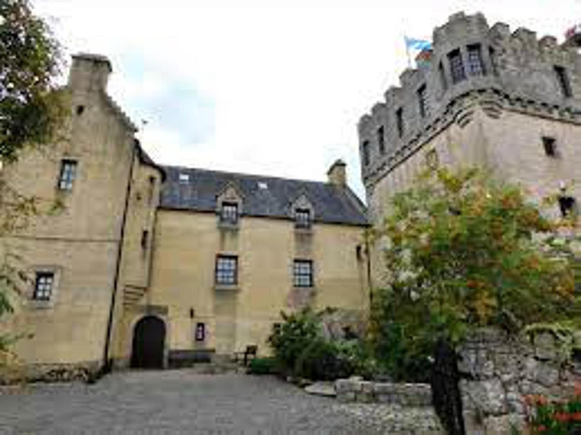The Manor at Plane Castle - Sleeps 8 - Pets Ok