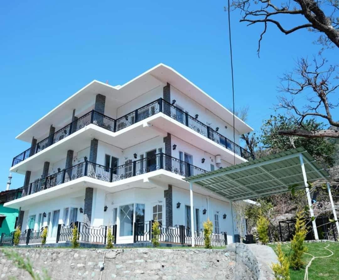 The Periwinkle Homestay Bhimtal