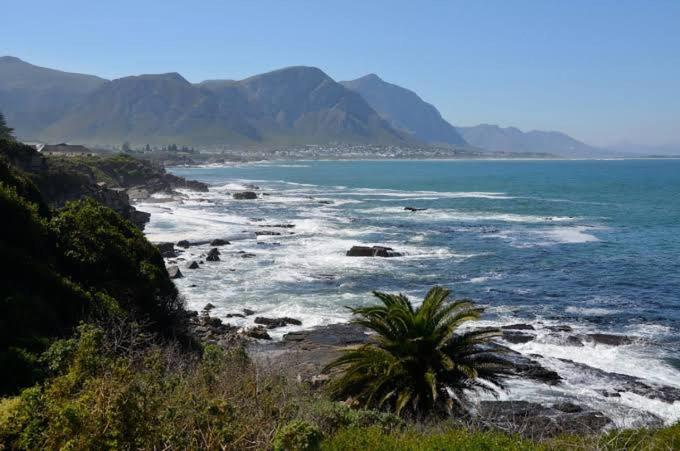 Ocean Breeze @ Hermanus Beach Club view 3