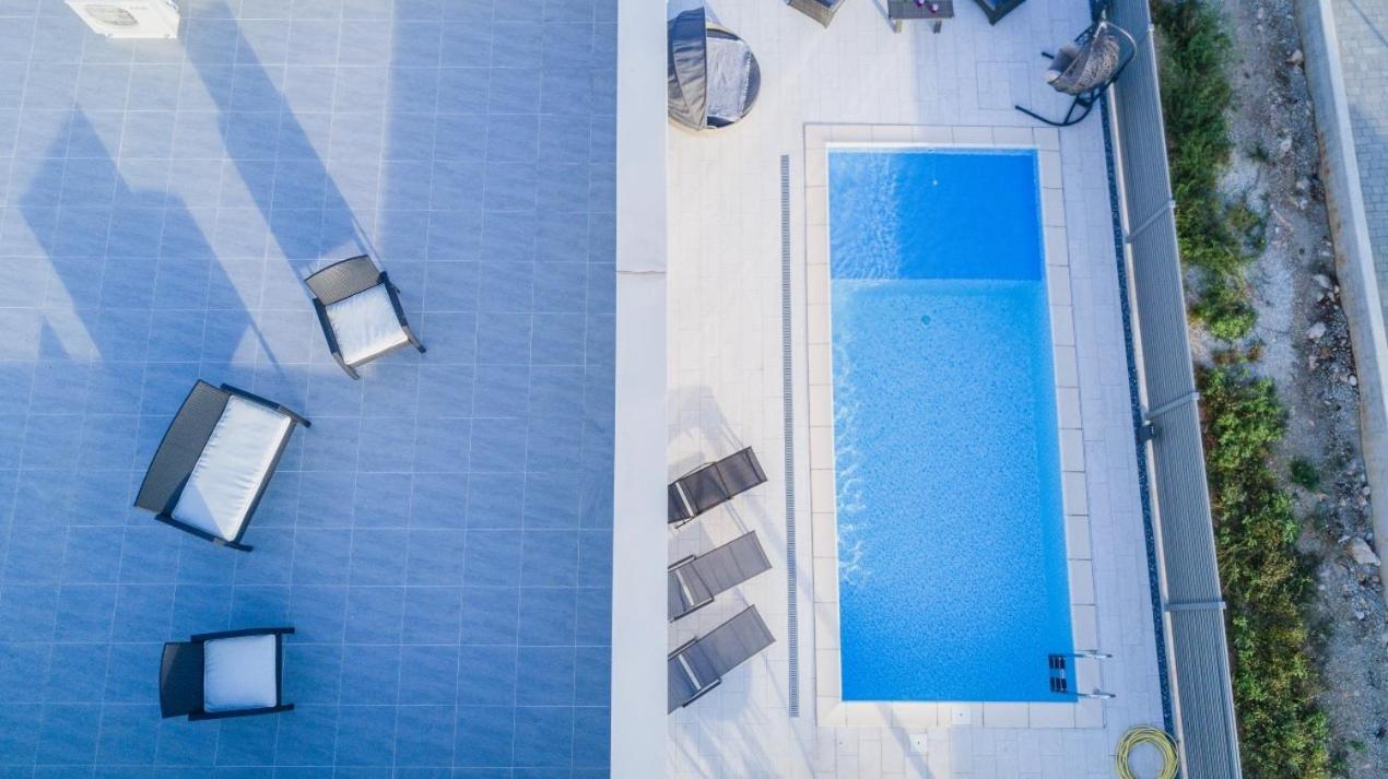 Villa Virtus view 4