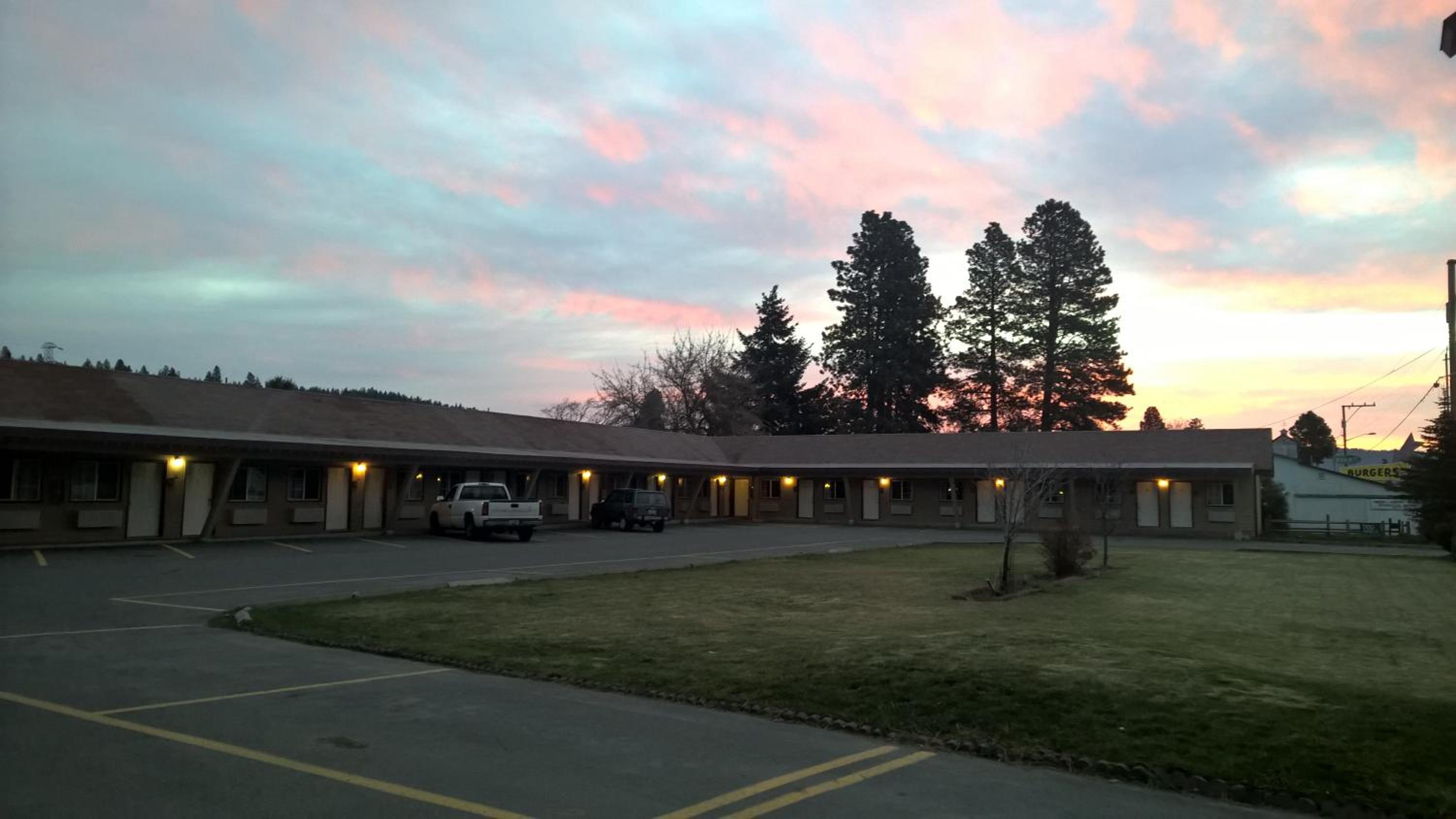Cle Elum Travelers Inn view 4