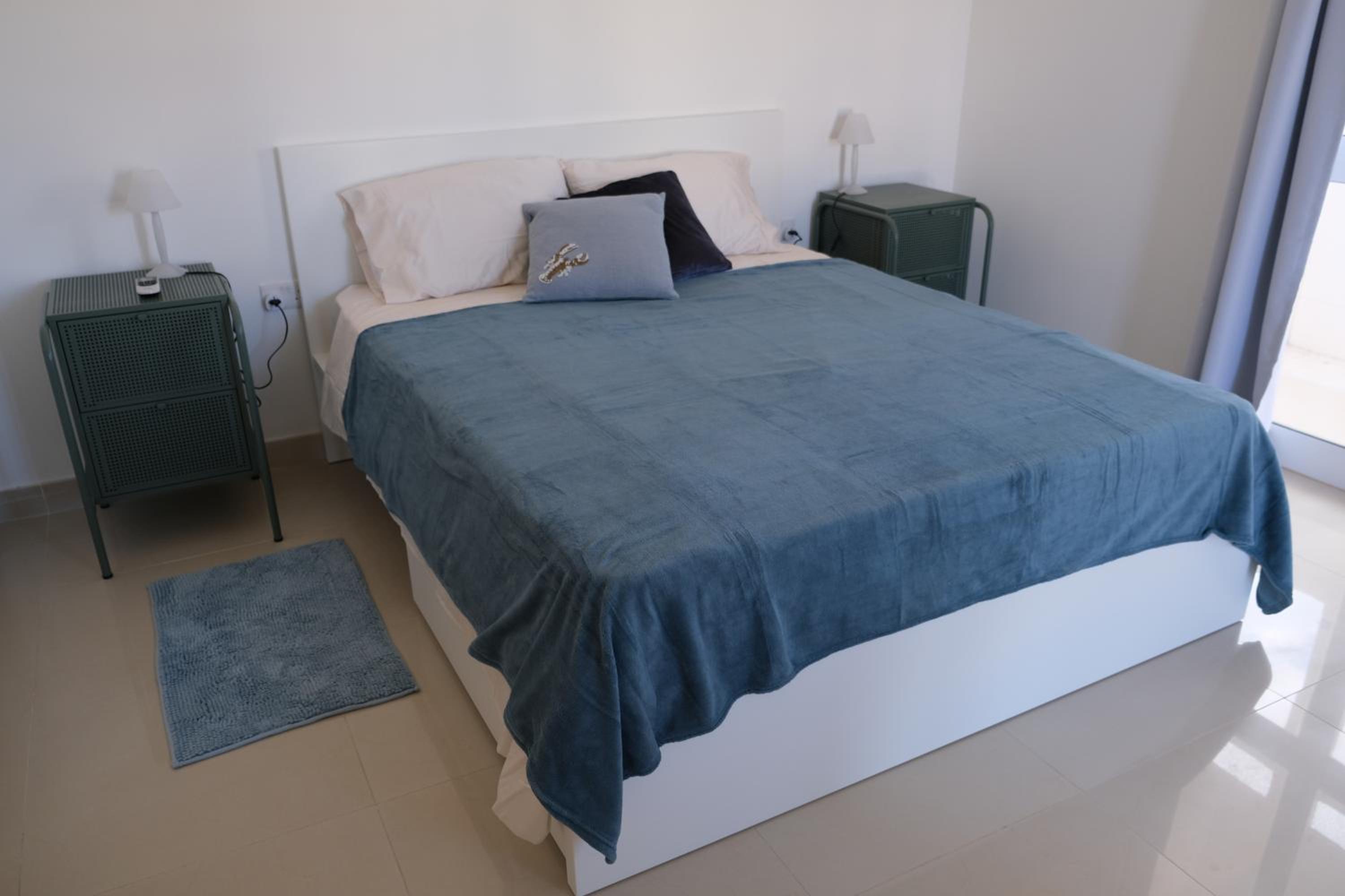 Penthouse with sea view, lift, 2 min from Valletta view 5