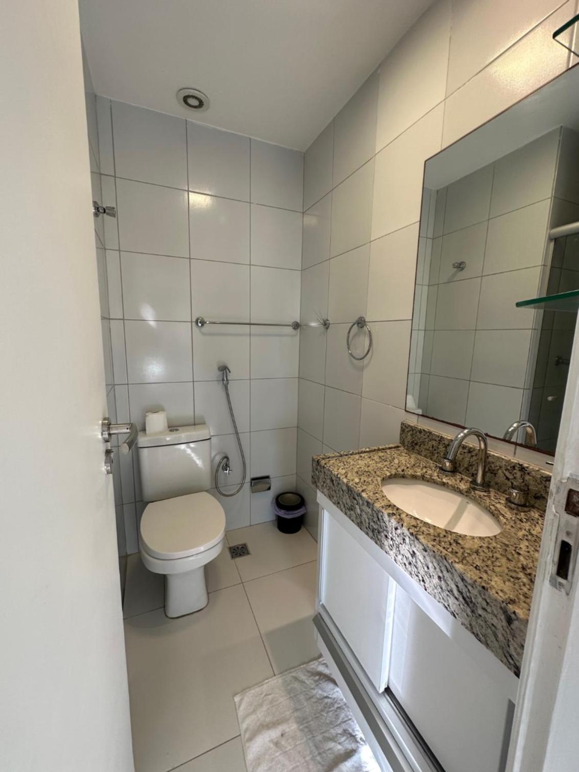 Boa viagem beach en Recife — bathroom