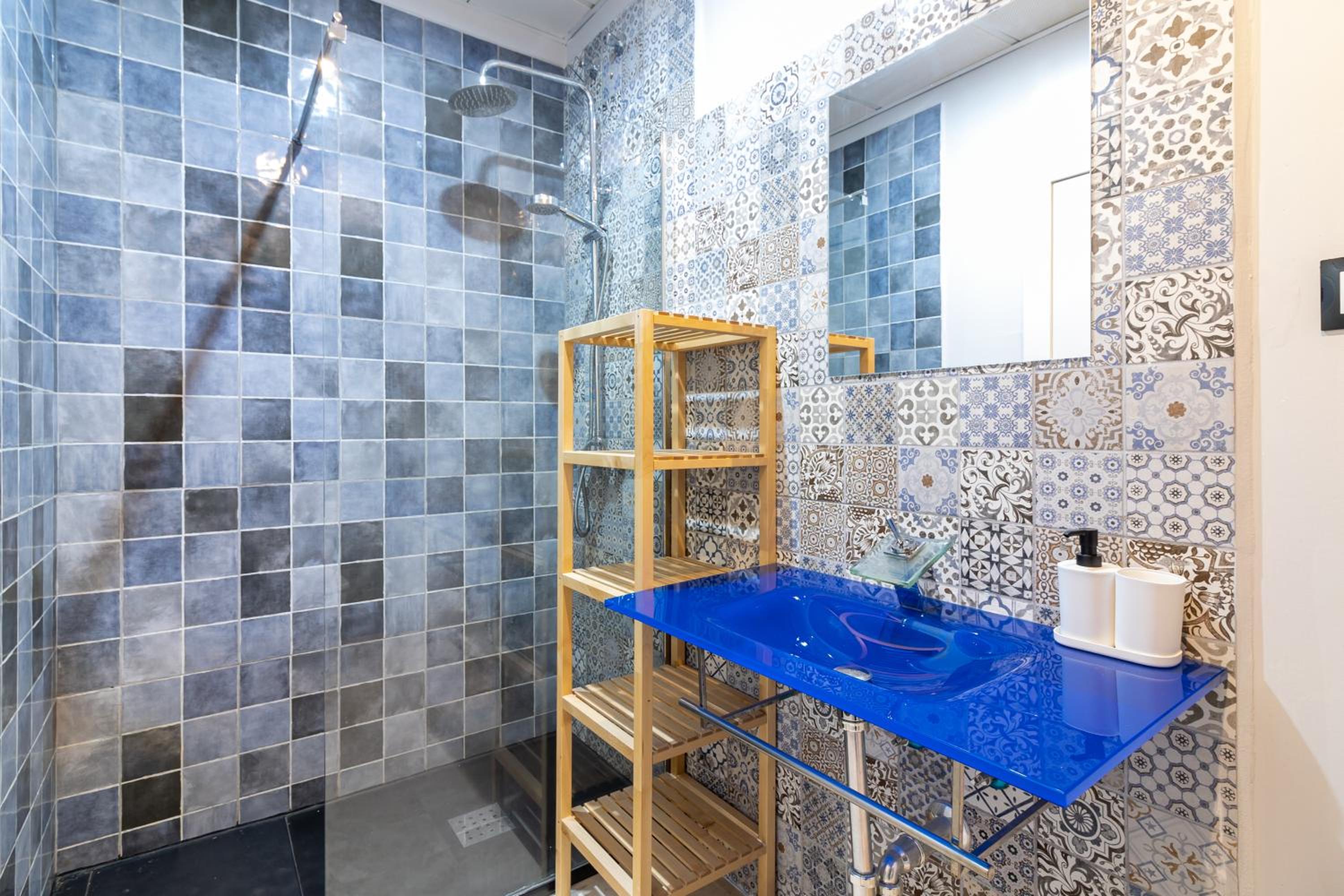 Sáenz Suites Gallery by Bossh! Apartments