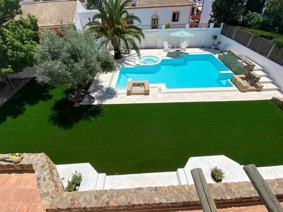 Villa Mateos