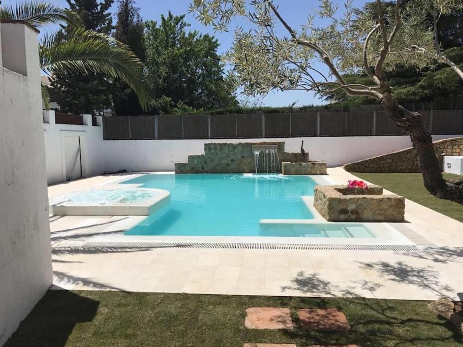 Villa Mateos