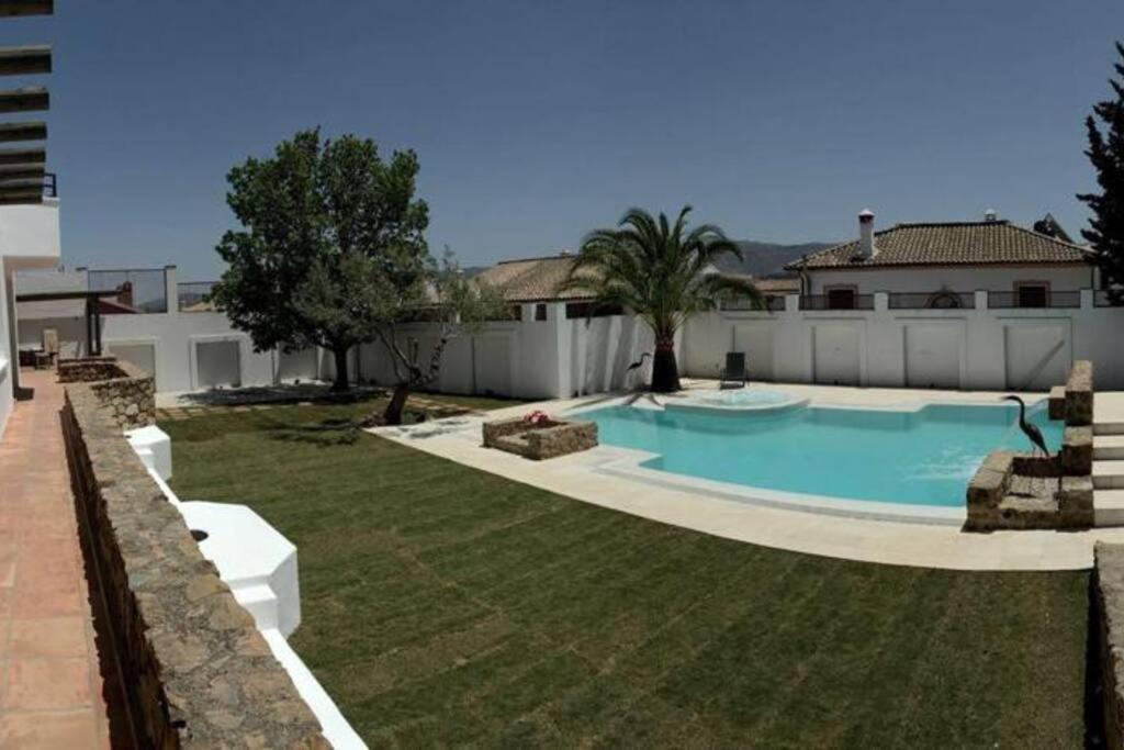 Villa Mateos